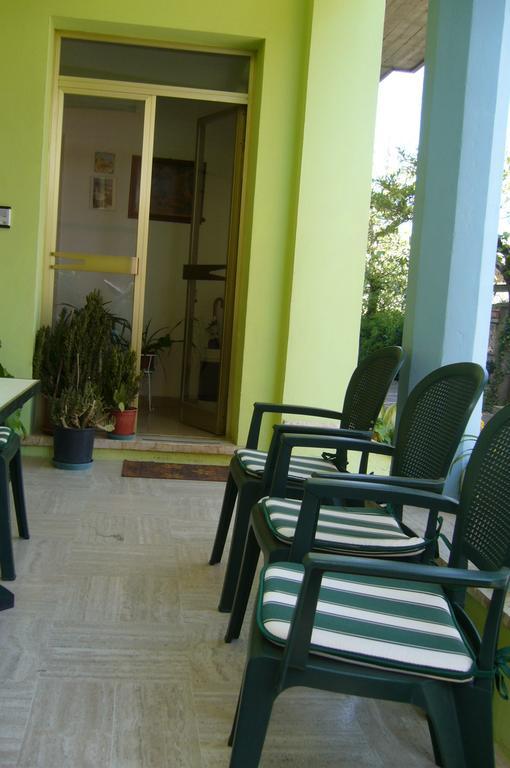 Albergo Villa Canapini تْشيانشانو  تيرمي المظهر الخارجي الصورة